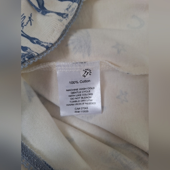 NWT Women's Messy Bun Just Chillin Cream and Blue Horse Crop Top Medium - Picture 4 of 9